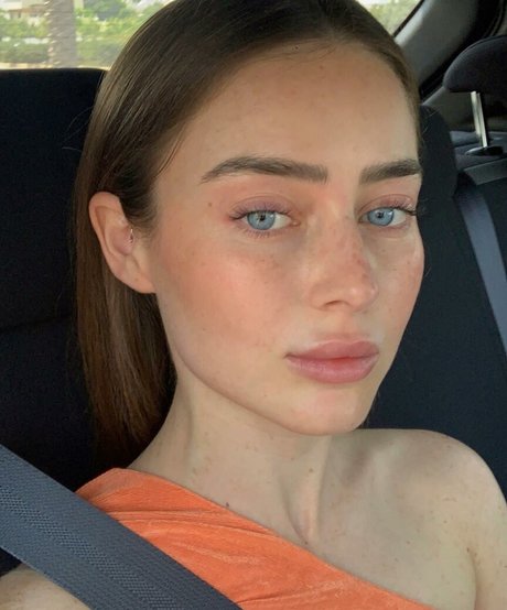 Effy Palarya photo 279