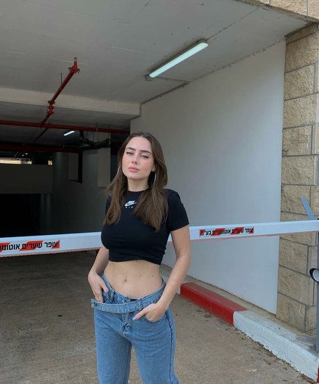 Effy Palarya photo 289