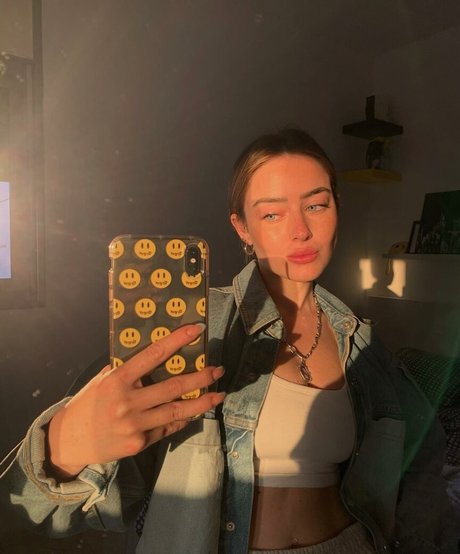 Effy Palarya photo 292