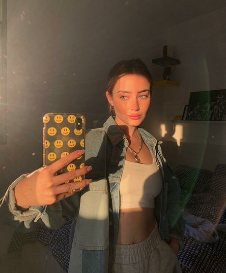 Effy Palarya photo 294