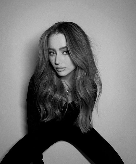 Effy Palarya photo 307