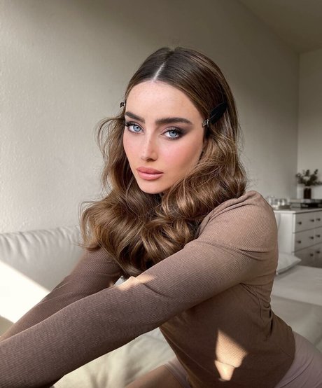 Effy Palarya photo 310