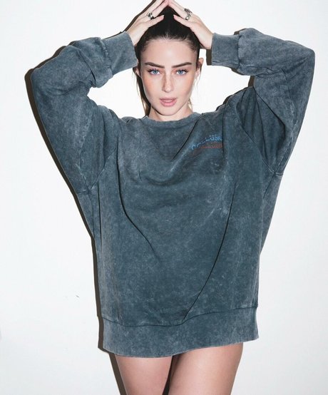 Effy Palarya photo 311