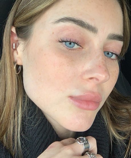 Effy Palarya photo 331