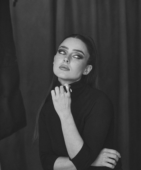 Effy Palarya photo 334