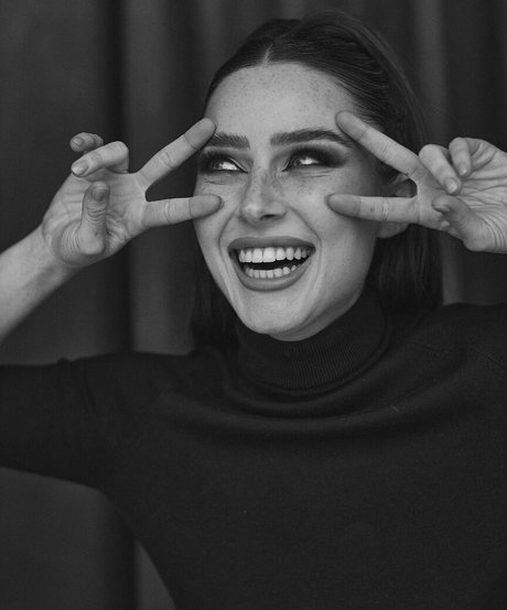 Effy Palarya photo 336