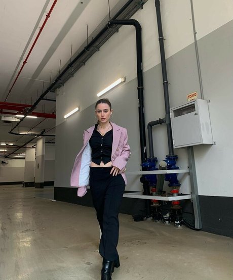 Effy Palarya photo 350