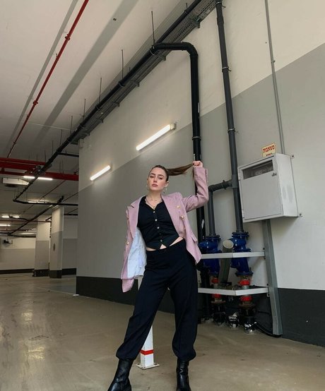 Effy Palarya photo 351