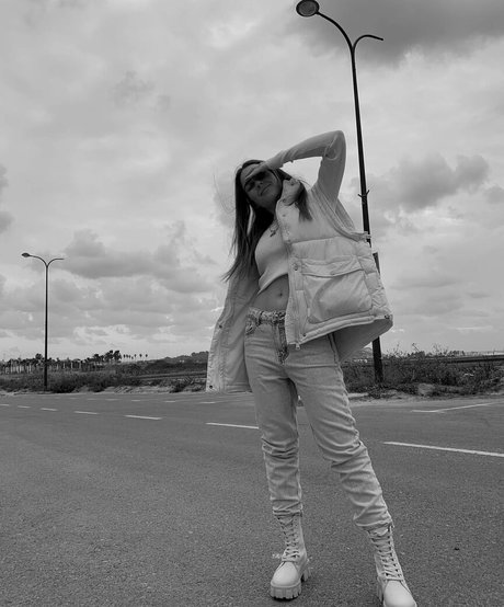 Effy Palarya photo 355