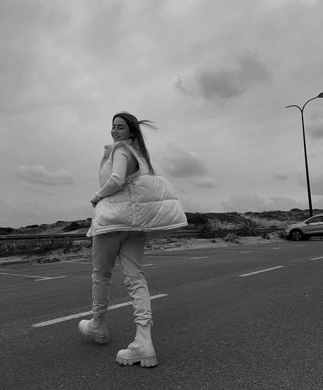 Effy Palarya photo 357