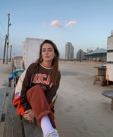 Effy Palarya photo 359