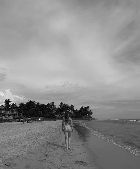 Effy Palarya photo 365