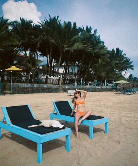 Effy Palarya photo 366