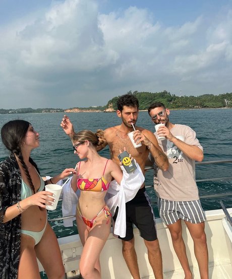 Effy Palarya photo 378