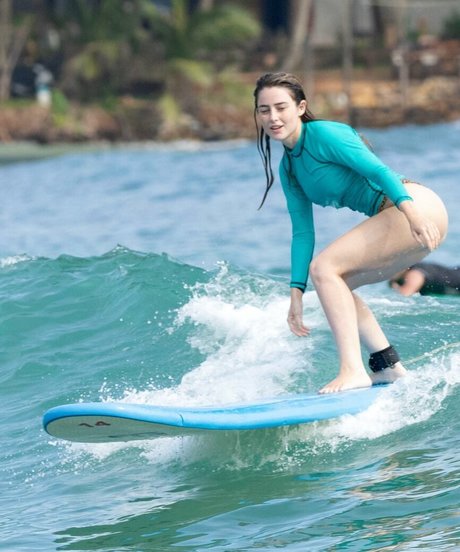 Effy Palarya photo 383