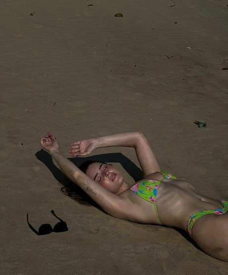 Effy Palarya photo 410