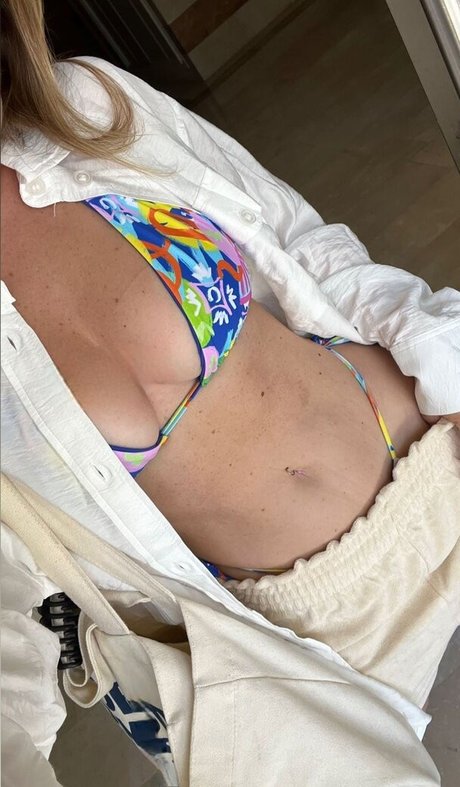 Effy Palarya photo 417