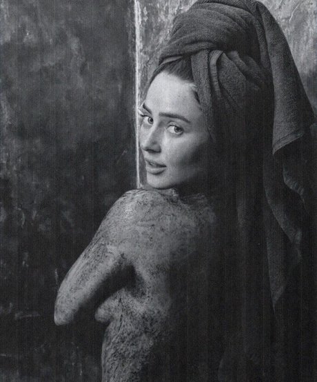 Effy Palarya photo 433