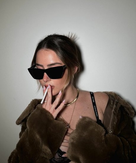 Effy Palarya photo 440