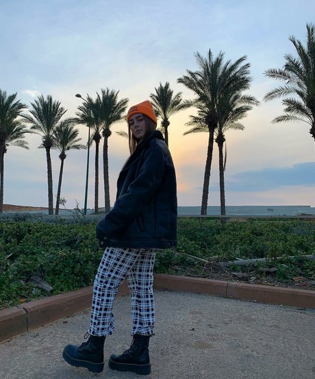 Effy Palarya photo 445