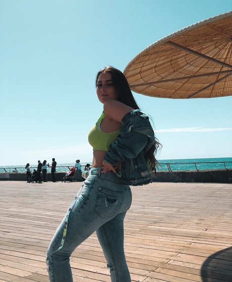 Effy Palarya photo 452