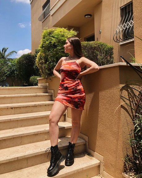 Effy Palarya photo 455