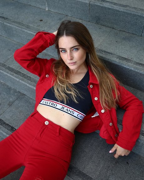 Effy Palarya photo 468