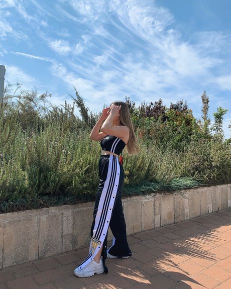 Effy Palarya photo 470