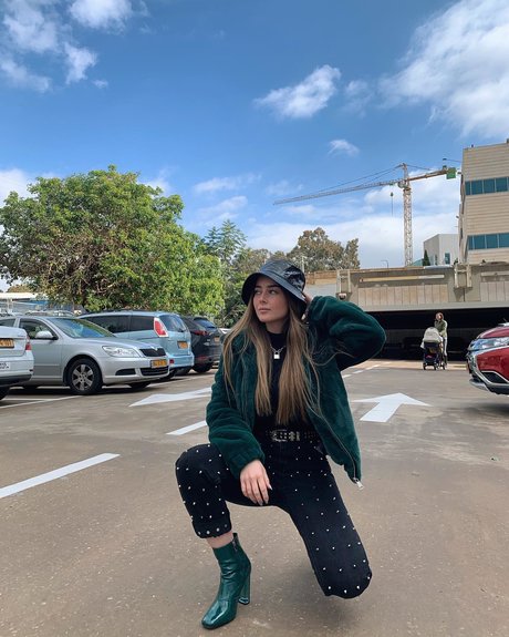 Effy Palarya photo 476