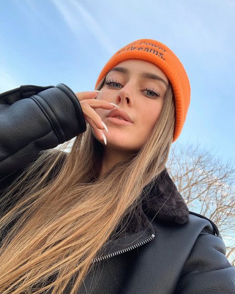 Effy Palarya photo 484