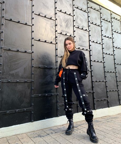 Effy Palarya photo 485