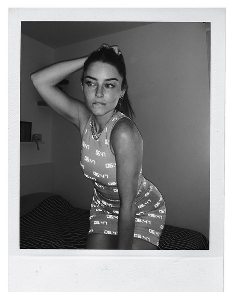 Effy Palarya photo 507