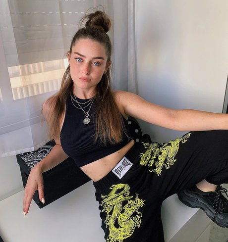 Effy Palarya photo 518