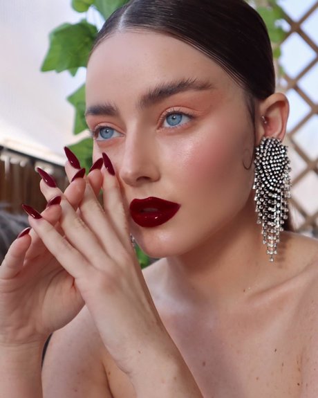 Effy Palarya photo 524