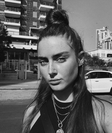 Effy Palarya photo 525