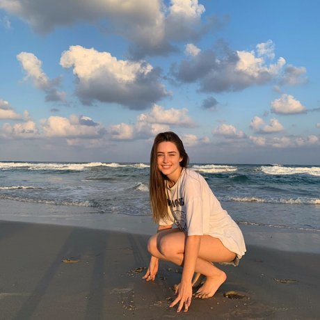 Effy Palarya photo 537