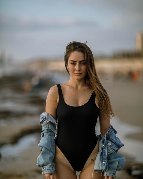 Effy Palarya photo 539