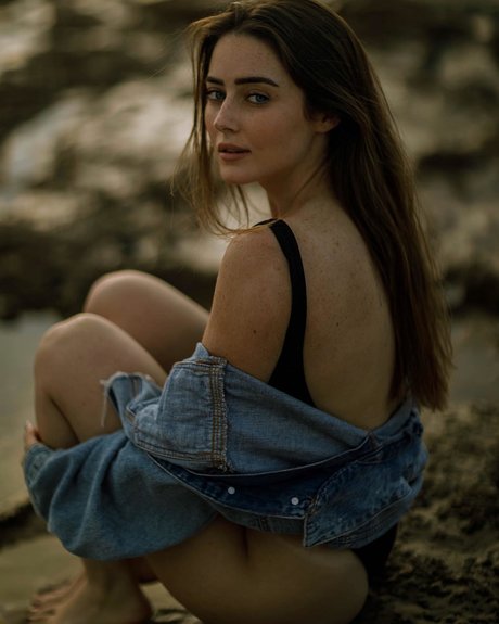 Effy Palarya photo 547