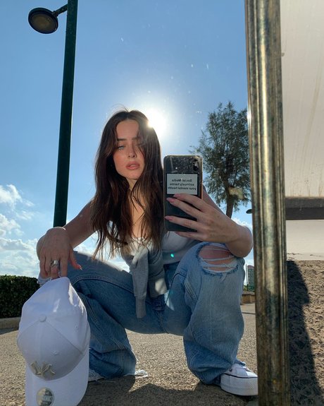 Effy Palarya photo 560