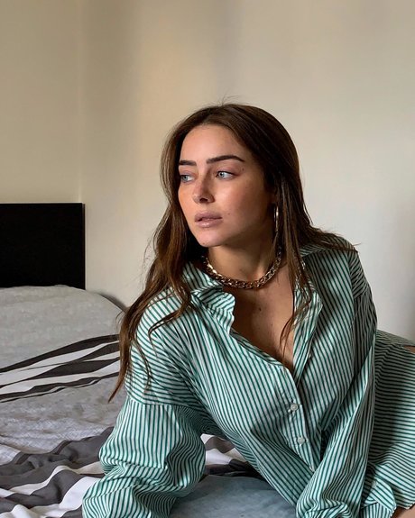 Effy Palarya photo 565