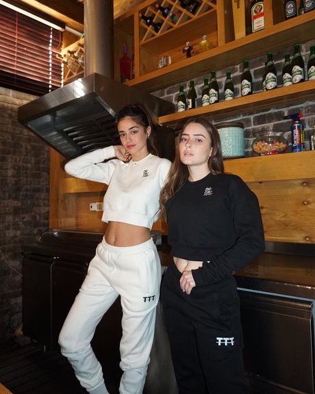 Effy Palarya photo 575