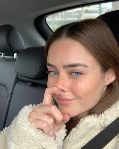 Effy Palarya photo 583