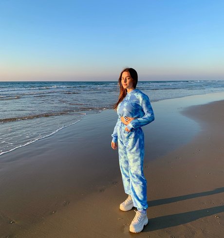 Effy Palarya photo 585