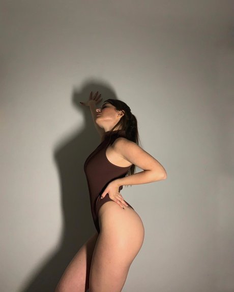 Effy Palarya photo 600