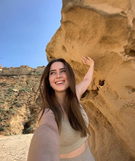 Effy Palarya photo 613