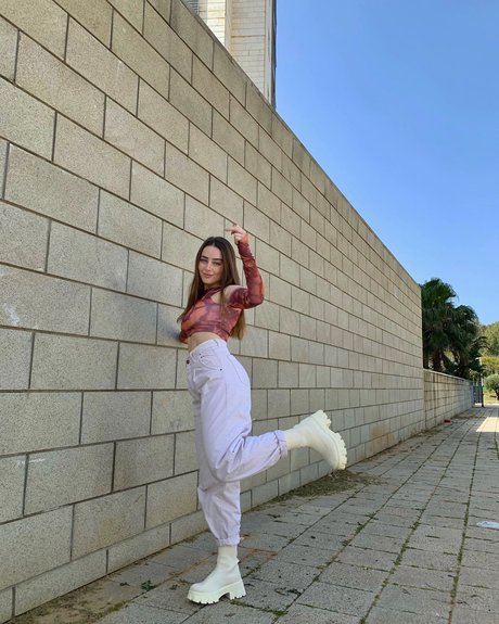 Effy Palarya photo 621