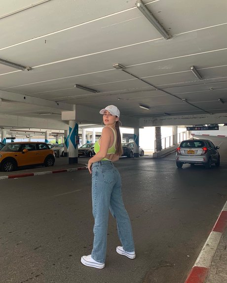 Effy Palarya photo 636