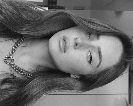 Effy Palarya photo 652