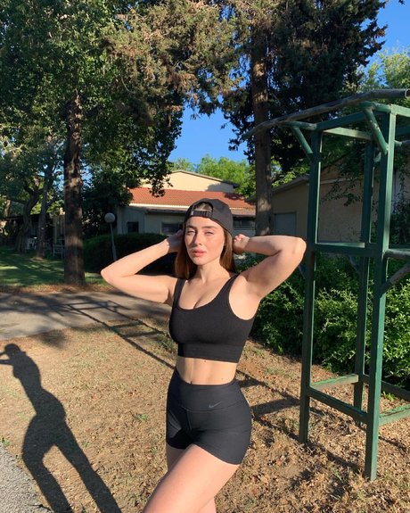 Effy Palarya photo 662