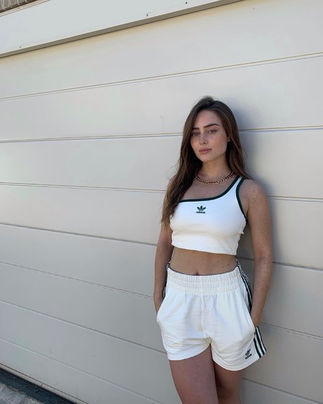 Effy Palarya photo 666